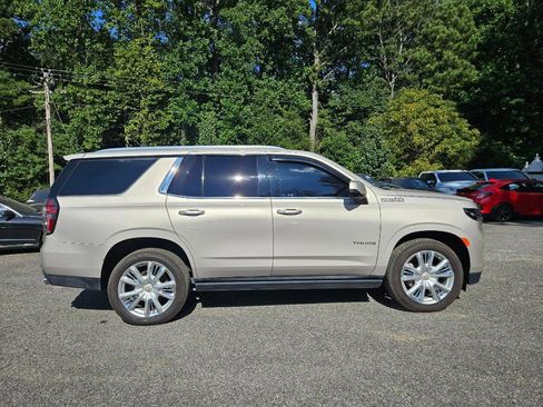 Used 2021 Chevrolet Tahoe High Country w/ Premium Package image 12