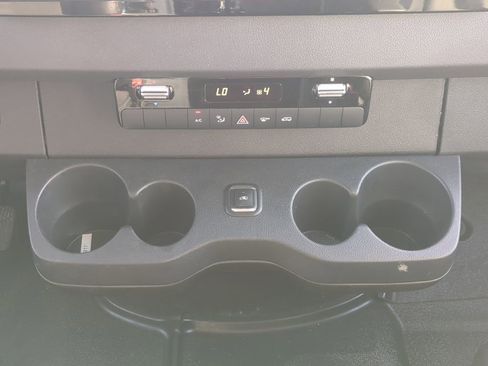 Used 2022 Mercedes-Benz Sprinter 4500 w/ Parking Package image 21