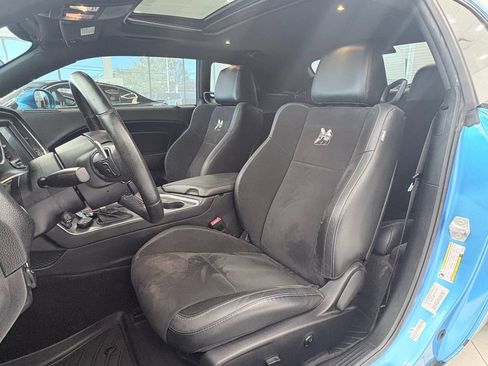 Used 2016 Dodge Challenger R/T Scat Pack w/ Leather Interior Group RWD image 20