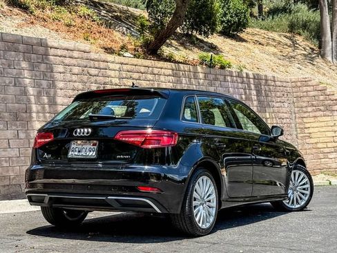 Used 2018 Audi A3 e-tron Premium FWD image 19
