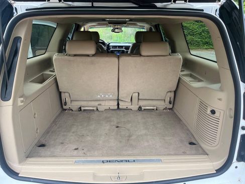 Used 2012 GMC Yukon XL Denali RWD image 27