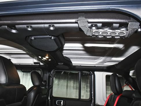 Used 2023 Jeep Wrangler Unlimited Rubicon 4xe AWD/4WD image 42