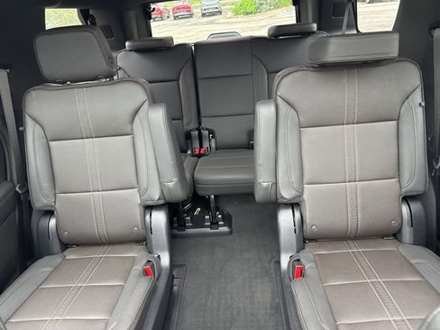 Certified 2025 Chevrolet Tahoe High Country AWD/4WD image 23