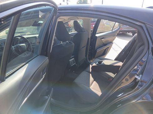 Used 2025 Toyota Camry LE FWD image 18