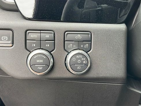 New 2026 GMC Sierra 1500 Elevation image 24