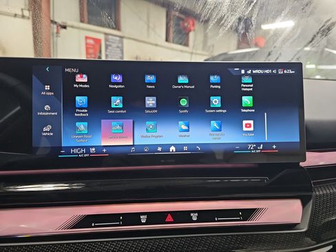 New 2026 BMW i5 eDrive40 w/ Premium Package image 22