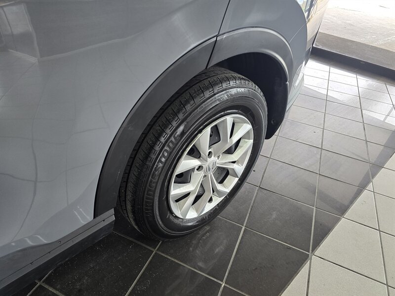Used 2025 Honda CR-V LX image 32