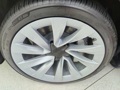 Used 2026 Tesla Model Y AWD image 56