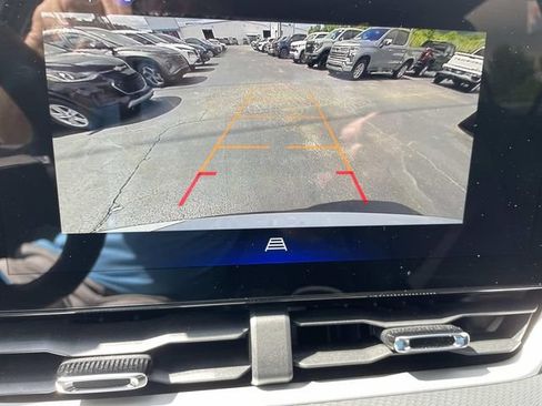 Certified 2025 Chevrolet Equinox LT FWD image 26