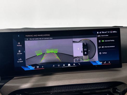 Used 2025 BMW 330i 330i w/ Convenience Package image 16