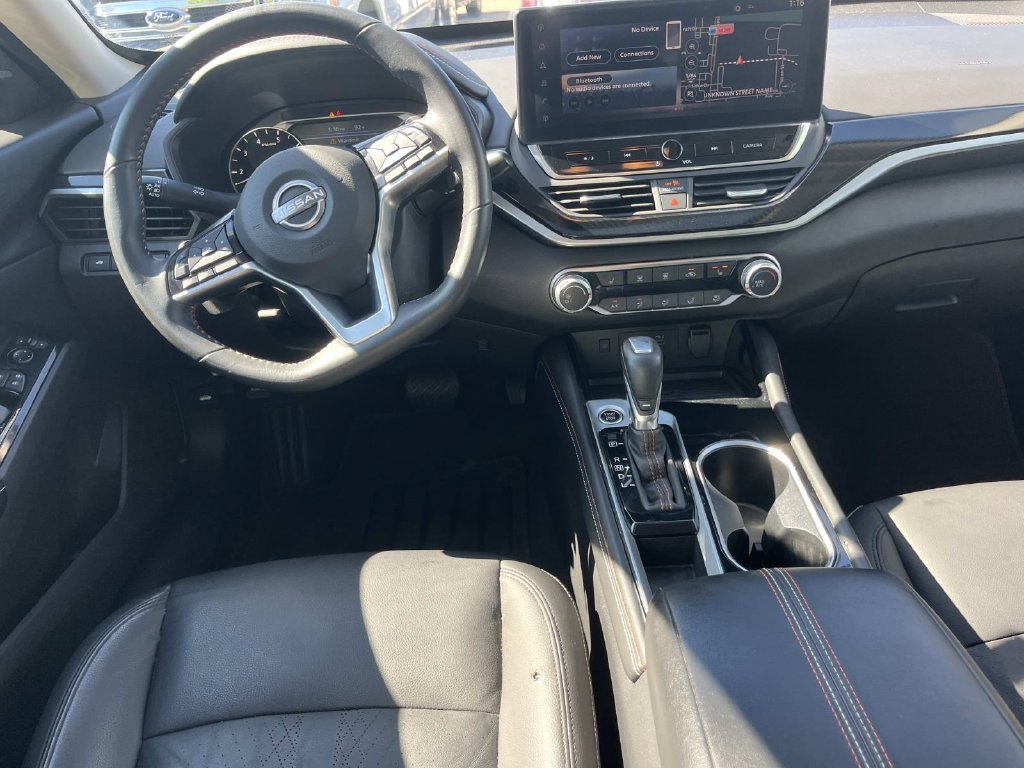 Used 2023 Nissan Altima 2.5 SR w/ SR Premium Package FWD image 16