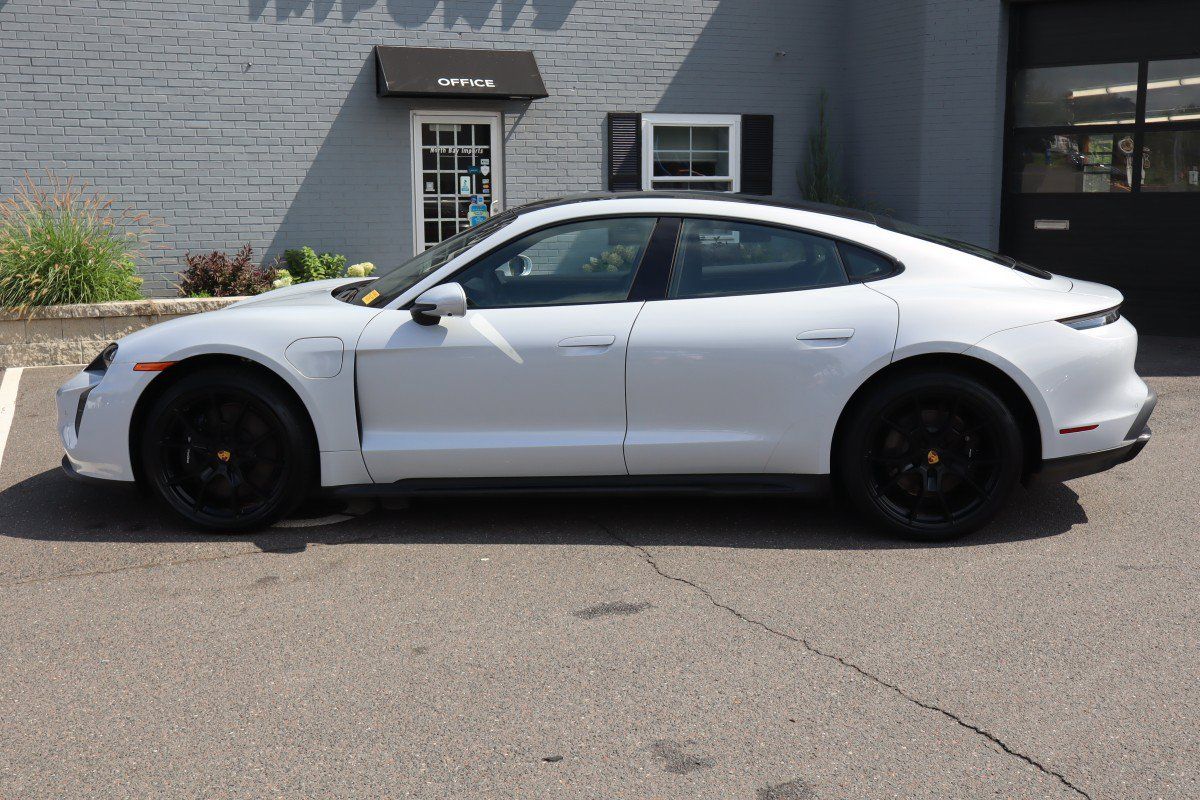 Used 2023 Porsche Taycan GTS AWD/4WD image 9
