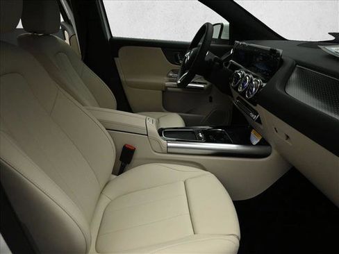 Certified 2026 Mercedes-Benz GLA 250 4MATIC image 26