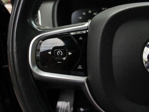 Used 2018 Volvo XC90 T6 Momentum w/ Convenience Package AWD/4WD image 31