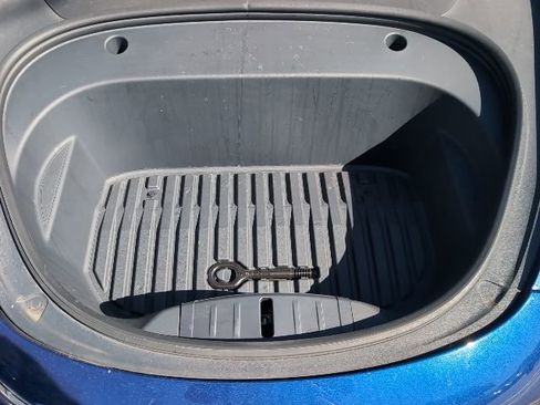 Used 2023 Tesla Model 3 Standard Range image 24