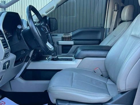 Used 2019 Ford F150 Lariat image 12