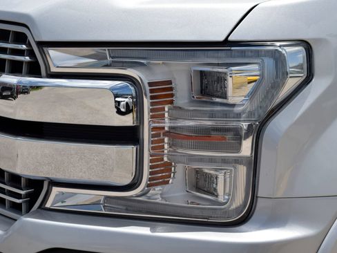 Used 2019 Ford F150 Lariat w/ Equipment Group 502A Luxury AWD/4WD image 25