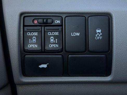 Used 2017 Honda Odyssey EX-L image 18