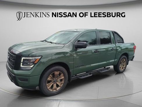 Certified 2024 Nissan Titan SV w/ SV Bronze Edition Package RWD image 14