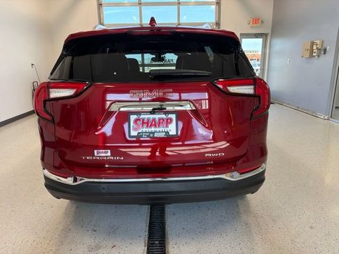 Used 2024 GMC Terrain SLT AWD/4WD image 6