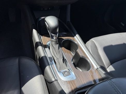 Used 2024 Chevrolet Malibu LT FWD image 19
