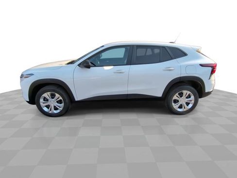 Certified 2024 Chevrolet Trax LS image 5