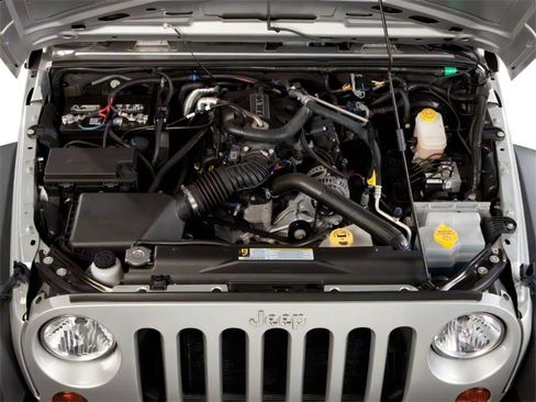 Used 2010 Jeep Wrangler Unlimited Sahara w/ Trailer Tow Group AWD/4WD image 14