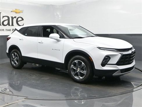 New 2025 Chevrolet Blazer LT w/ LPO, Floor Liner Package image 6