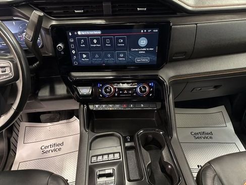 Used 2025 GMC Sierra 2500 AT4 w/ AT4 Preferred Package AWD/4WD image 19
