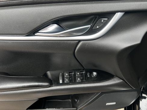 Used 2019 Cadillac XTS w/ Rear Seat Comfort Package image 8