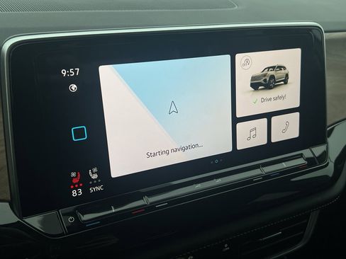 Used 2025 Volkswagen Atlas SE image 25