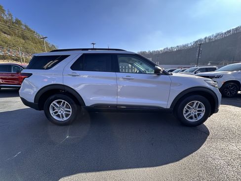 New 2026 Ford Explorer Active image 32