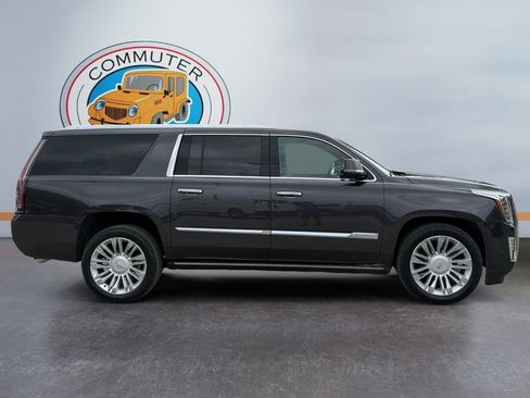 Used 2017 Cadillac Escalade ESV Platinum RWD image 7