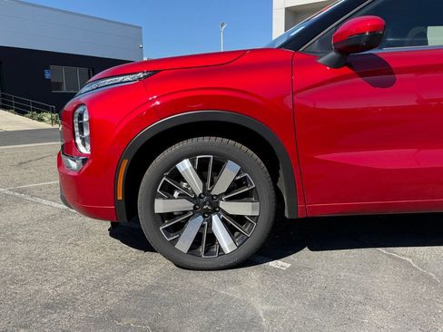 New 2026 Mitsubishi Outlander SEL FWD image 4