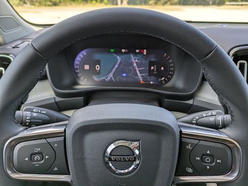New 2026 Volvo XC40 B5 Plus w/ Protection Package Premier AWD/4WD image 39