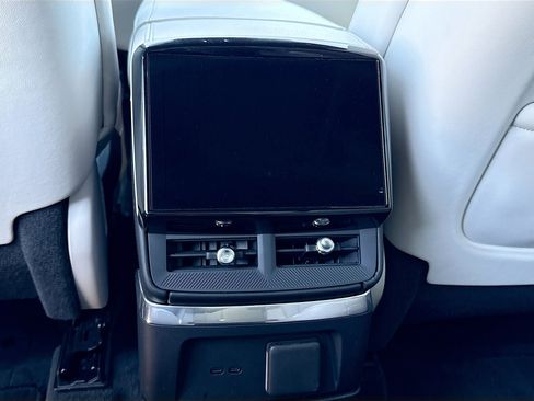 Used 2026 Cadillac Vistiq Luxury image 21