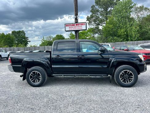 Used 2014 Toyota Tacoma PreRunner w/ SR5 Package image 3