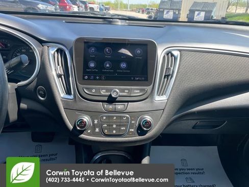 Used 2020 Chevrolet Malibu LT FWD image 11