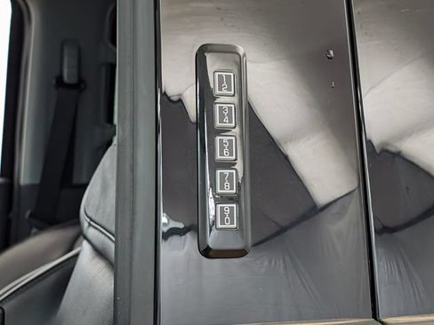 Used 2024 Ford F250 Lariat w/ Lariat Ultimate Package AWD/4WD image 10