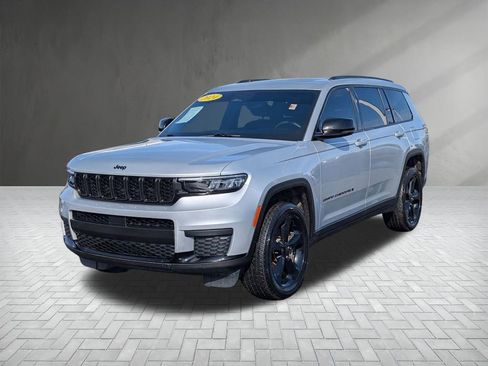 Used 2024 Jeep Grand Cherokee L Altitude AWD/4WD image 2