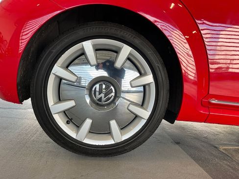 Used 2013 Volkswagen Beetle 2.5 FWD image 5