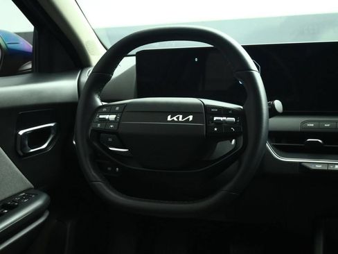 Certified 2025 Kia K4 EX FWD image 40