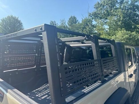 Used 2022 Jeep Gladiator Rubicon w/ LED Lighting Group AWD/4WD image 8
