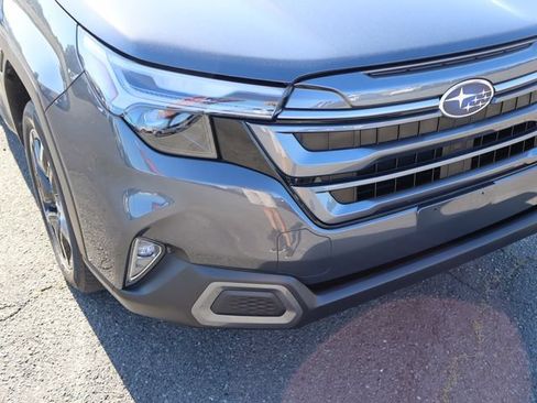 Used 2025 Subaru Forester Limited w/ Popular Package #1 AWD/4WD image 12