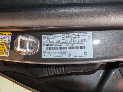 Used 2025 Ford Escape ST-Line Select AWD/4WD image 31