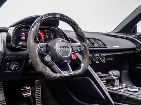 Used 2018 Audi R8 V10 AWD/4WD image 28