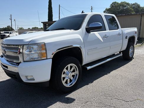 Used 2011 Chevrolet Silverado 1500 LT w/ All-Star Edition AWD/4WD image 1