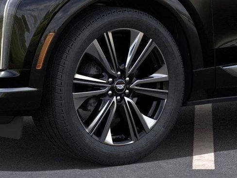 New 2026 Cadillac Optiq Luxury 2 image 9