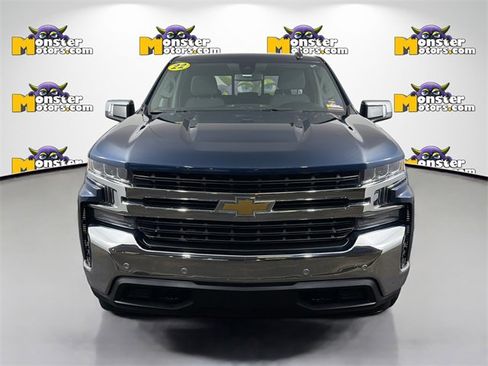 Used 2022 Chevrolet Silverado 1500 LT w/ Max Trailering Package image 2