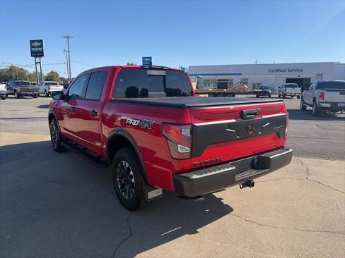 Used 2024 Nissan Titan PRO-4X w/ Pro-4x Convenience Package image 4